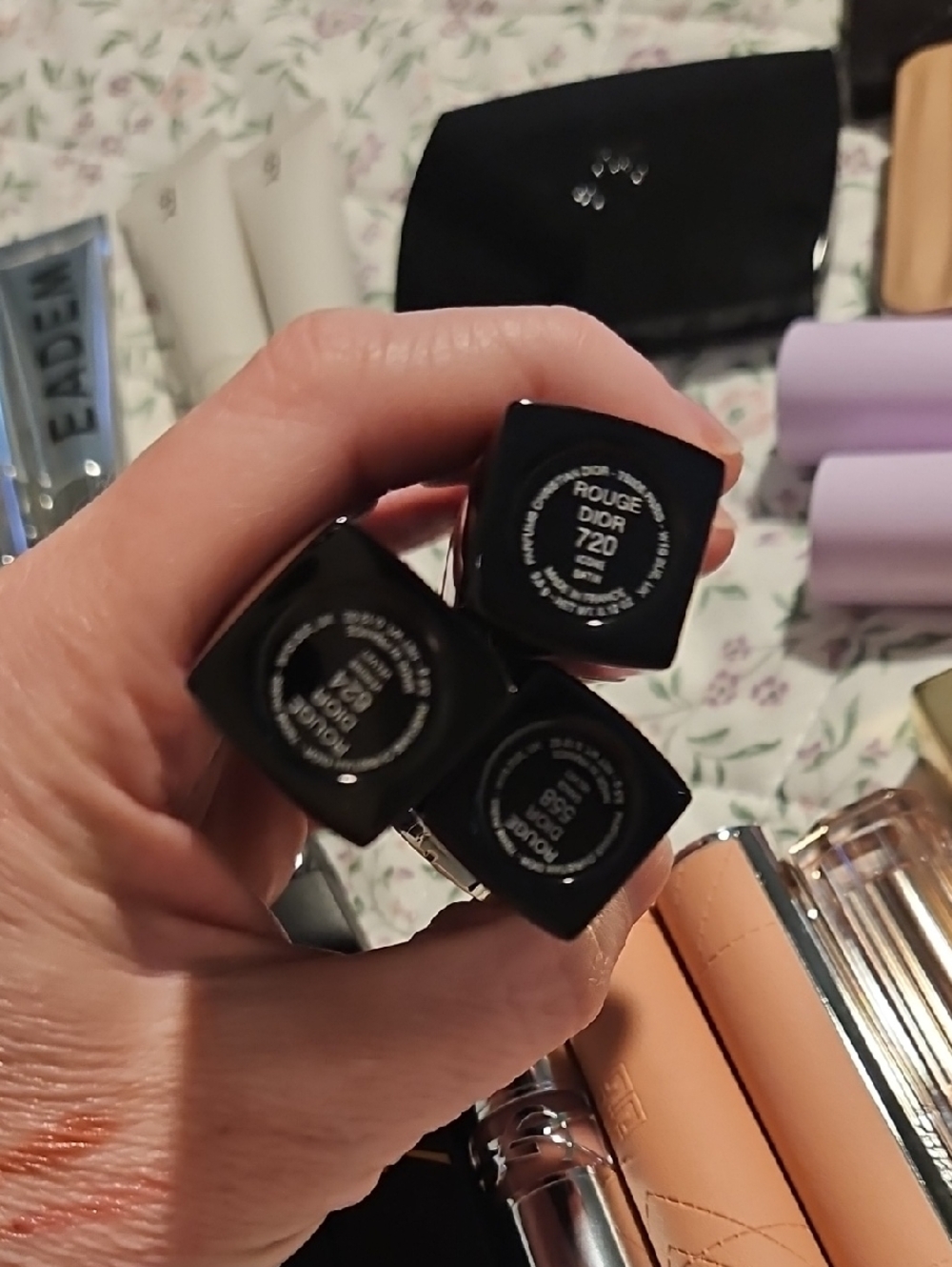 Large Lot Of Highend Cosmetics - Picture 8 of 9